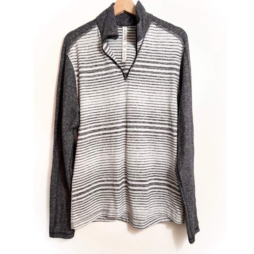 Lululemon 1/2 Zip - Picture 3 of 4